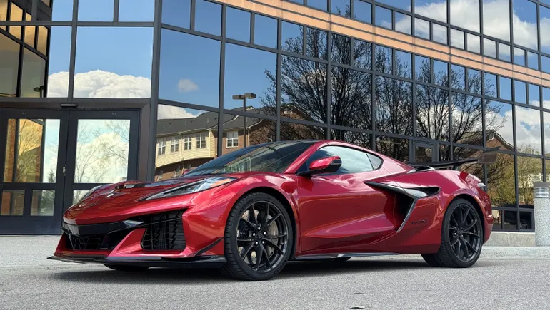 雪佛兰Corvette ZR1X:以座舱语言诠释性能宣言